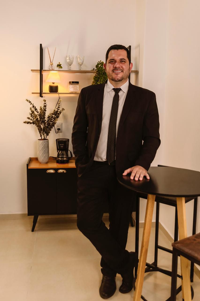 Dr. Renam de Lima Scandolara — advogado em Praia Grande/SC